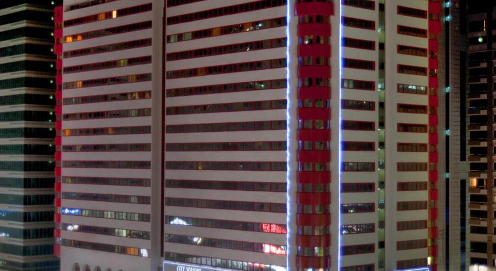 City Seasons Al Hamra Hotel Абу Даби Екстериор снимка