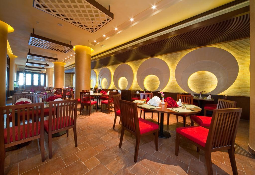 City Seasons Al Hamra Hotel Абу Даби Екстериор снимка
