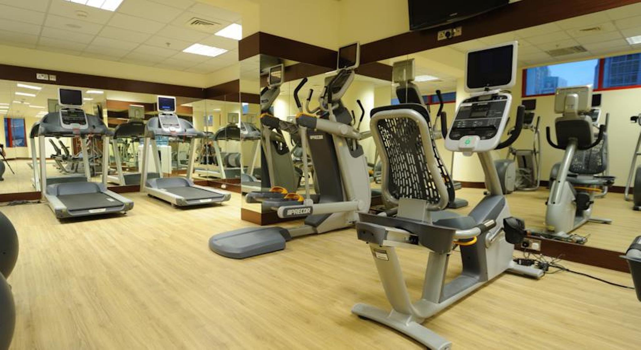 City Seasons Al Hamra Hotel Абу Даби Екстериор снимка