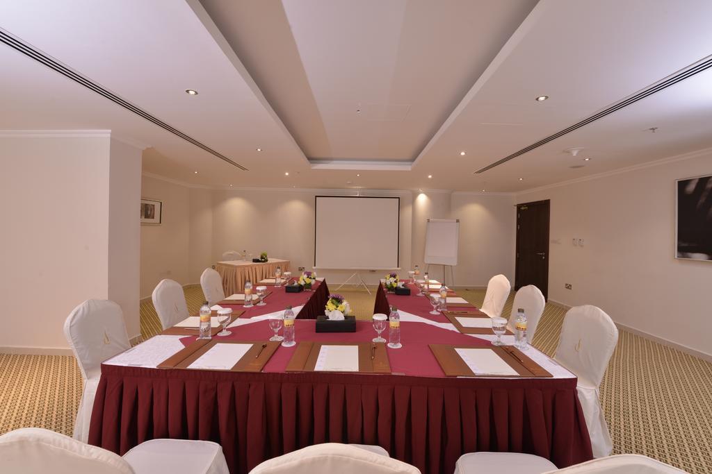 City Seasons Al Hamra Hotel Абу Даби Екстериор снимка