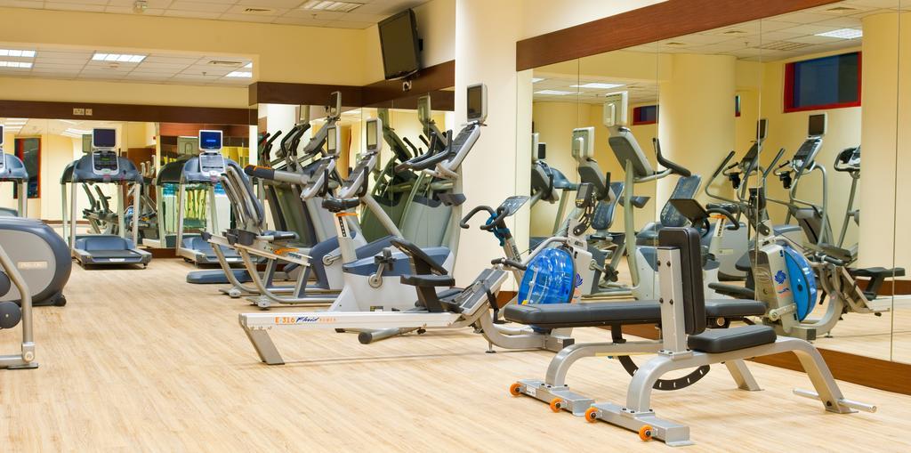 City Seasons Al Hamra Hotel Абу Даби Екстериор снимка