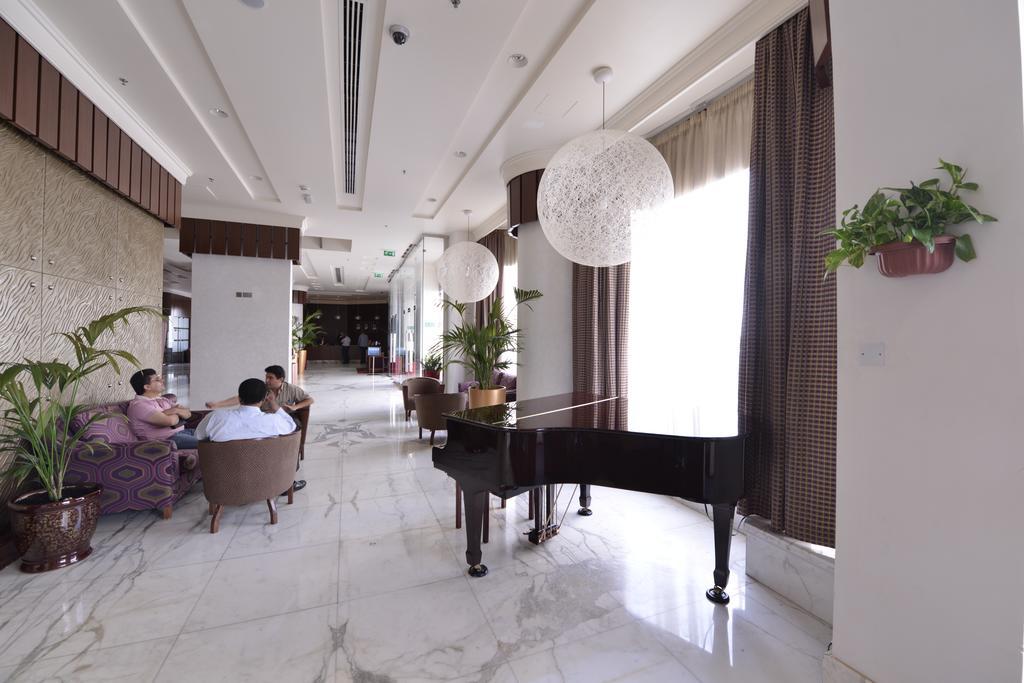 City Seasons Al Hamra Hotel Абу Даби Екстериор снимка